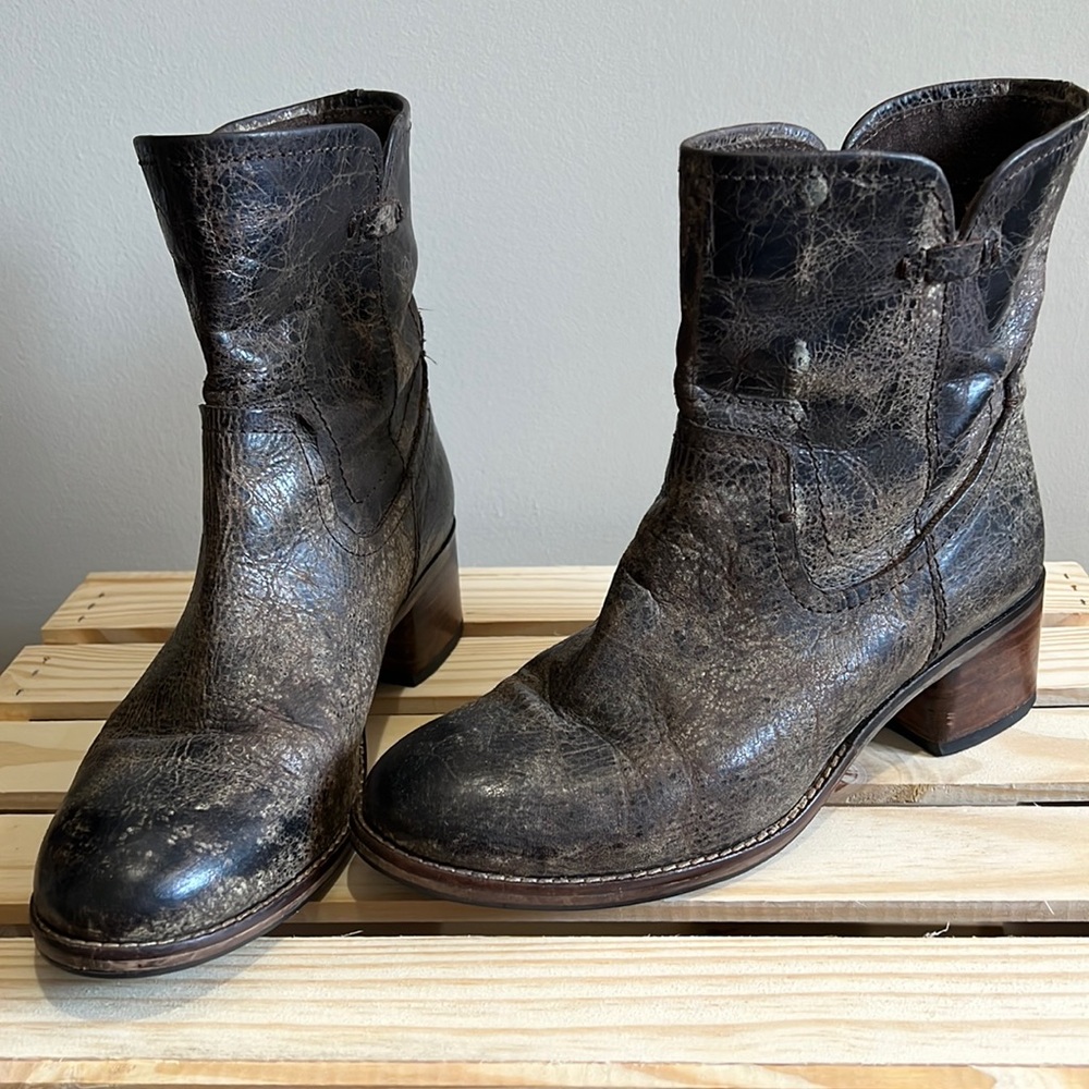 Diba True West Haven Pull On Boot Charcoal Vintage • Size 8.5 • like new